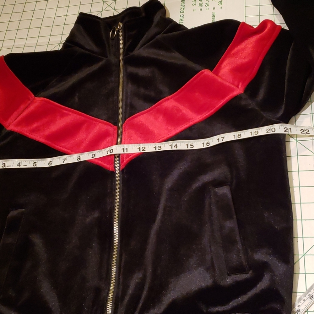 FOREVER 21 Crushed velvet zip up size med - Picture 11 of 13